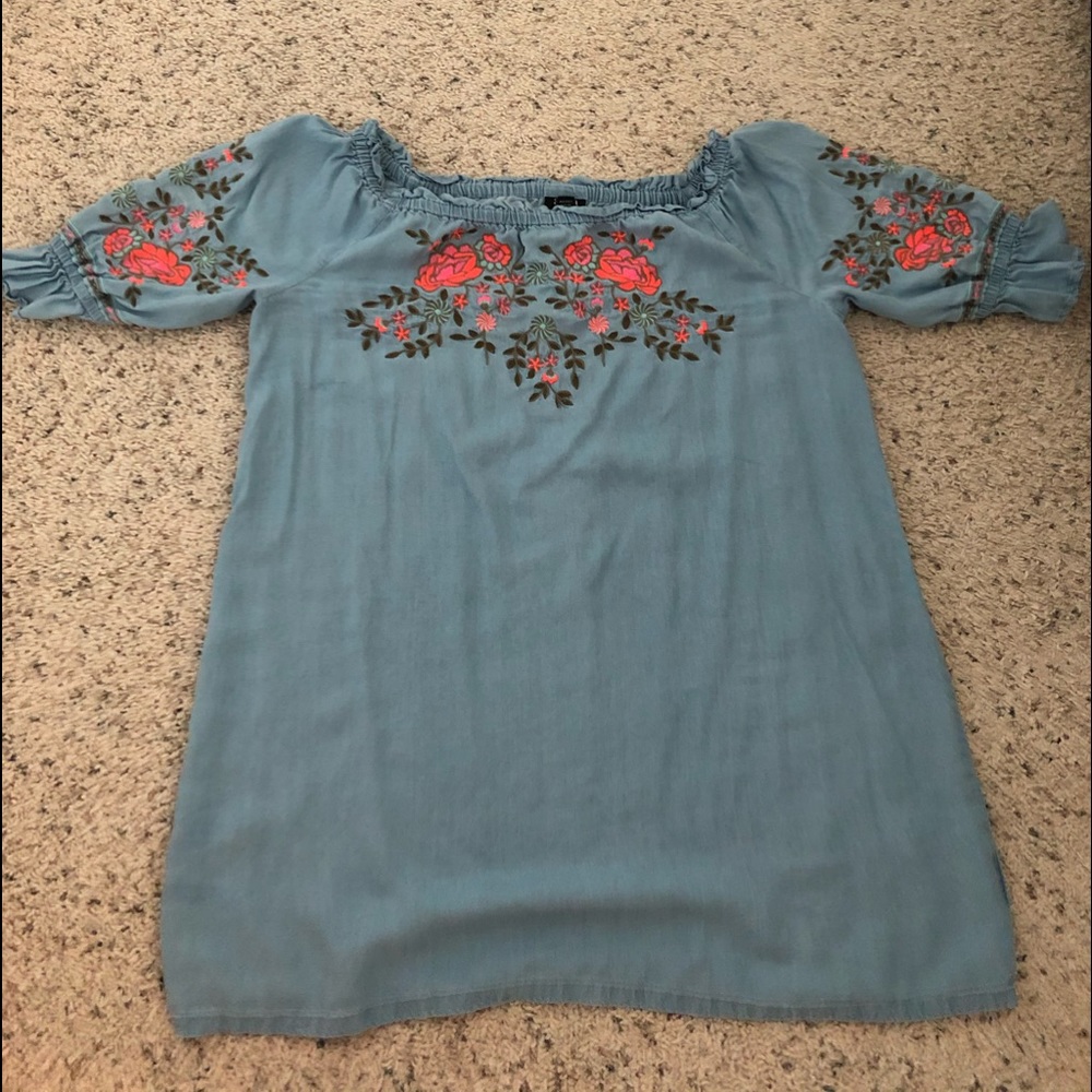 SUPER soft chambray off the shoulders tunic